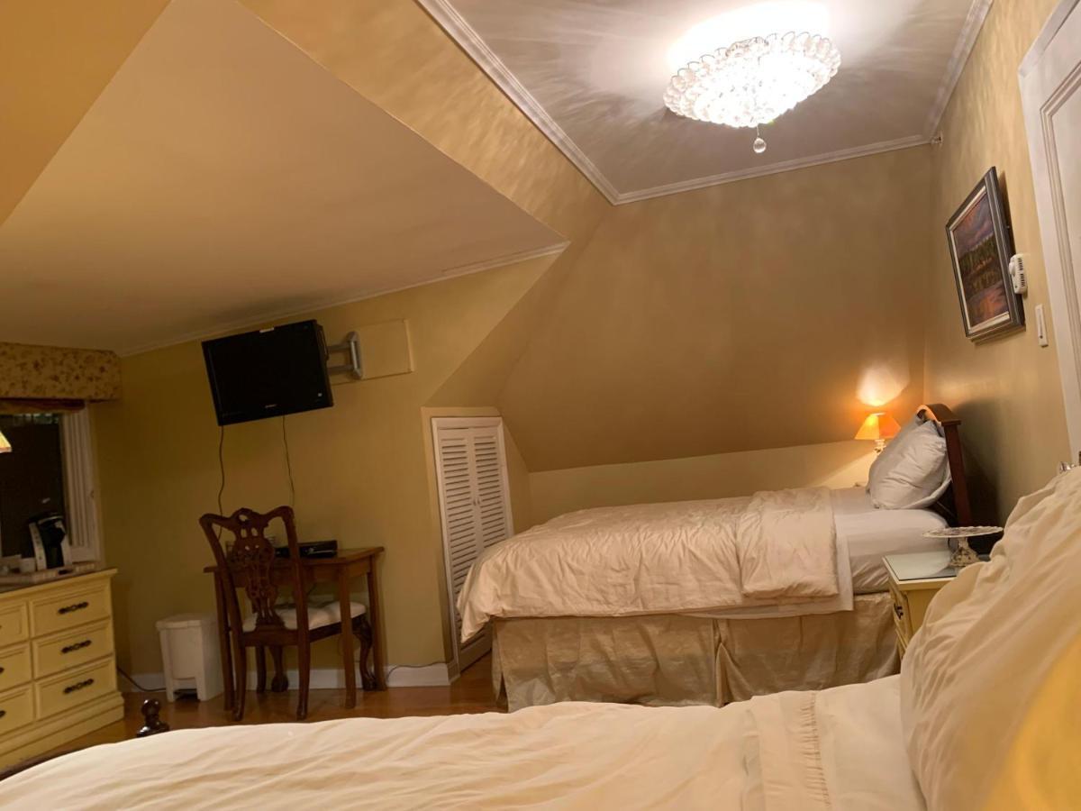 Monroe House Executive Guest Suites San Juan de Terranova Exterior foto