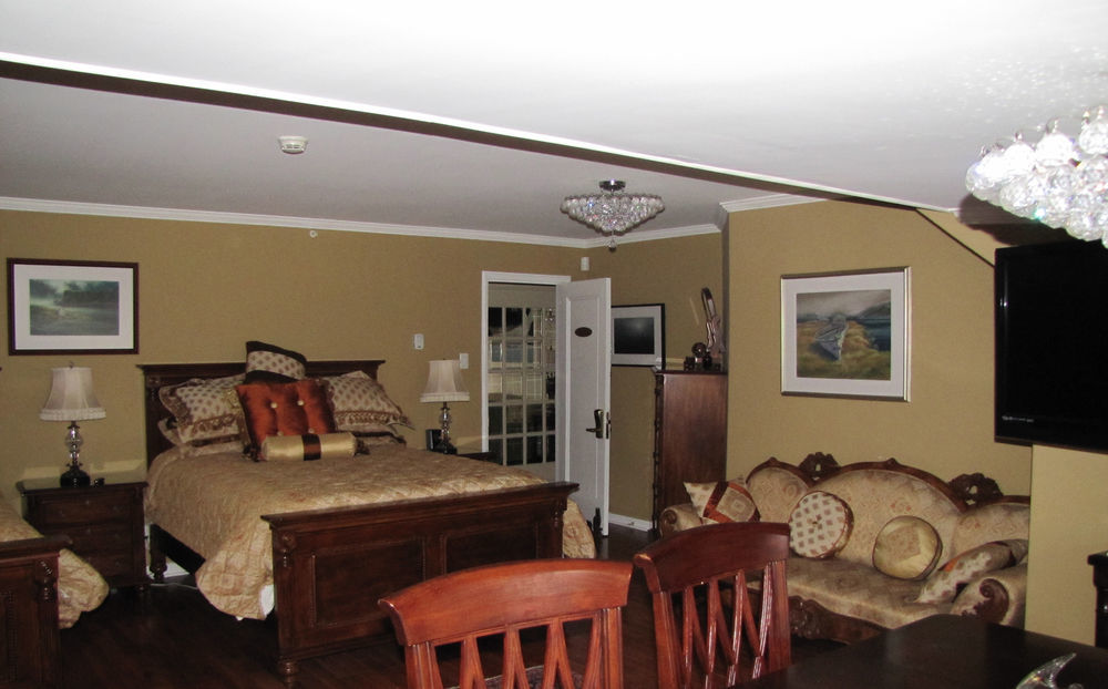 Monroe House Executive Guest Suites San Juan de Terranova Exterior foto