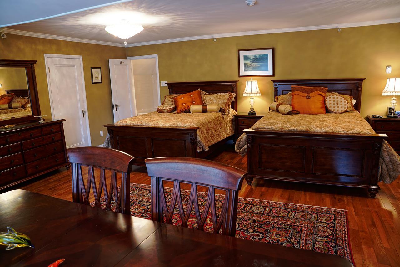 Monroe House Executive Guest Suites San Juan de Terranova Exterior foto